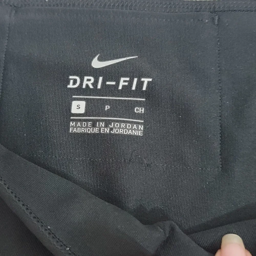 Nike wonderful capris